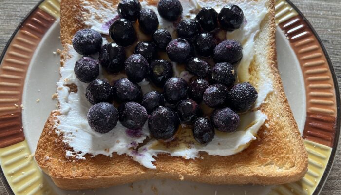 ブルーベリートースト