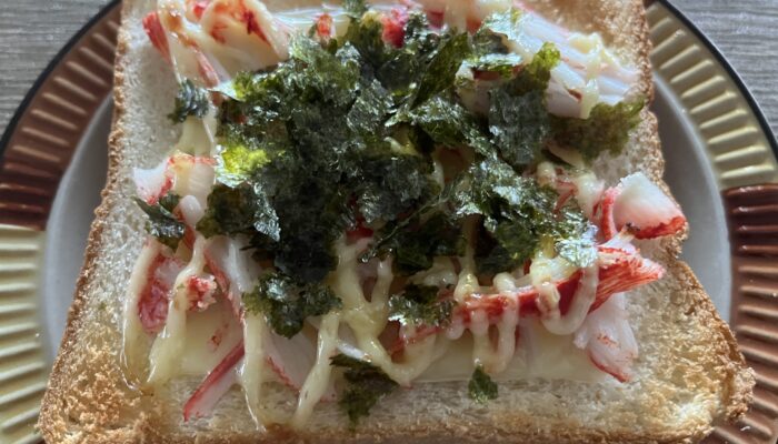 カニカマトースト