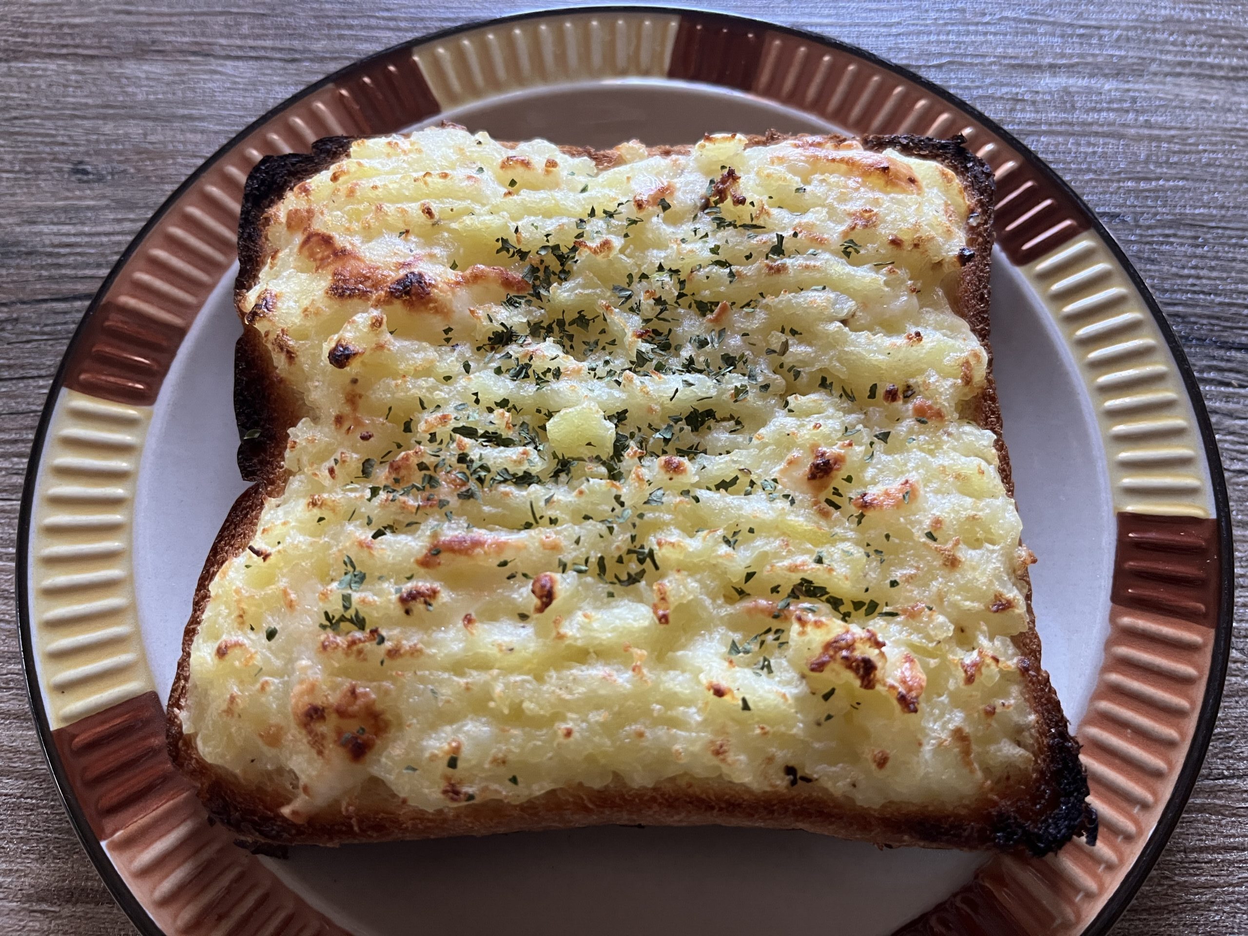 じゃがバタチーズトースト