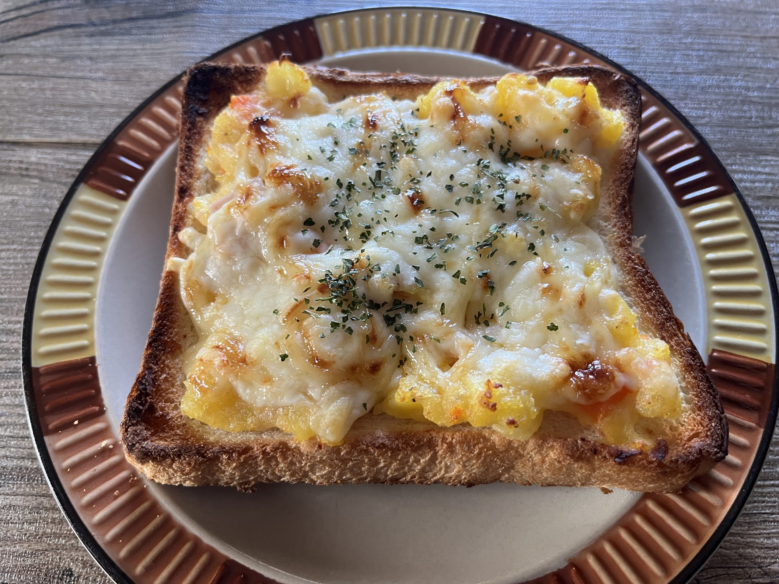 ポテサラチーズトースト