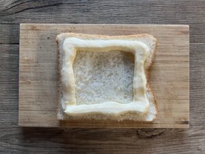 マヨネーズで土手を作る